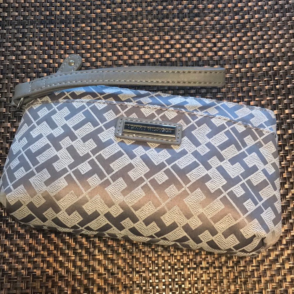 Tommy Hilfiger Wristlet Purse/Wallet